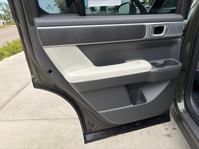 Used 2025 Hyundai Santa Fe SEL AWD/4WD image 14