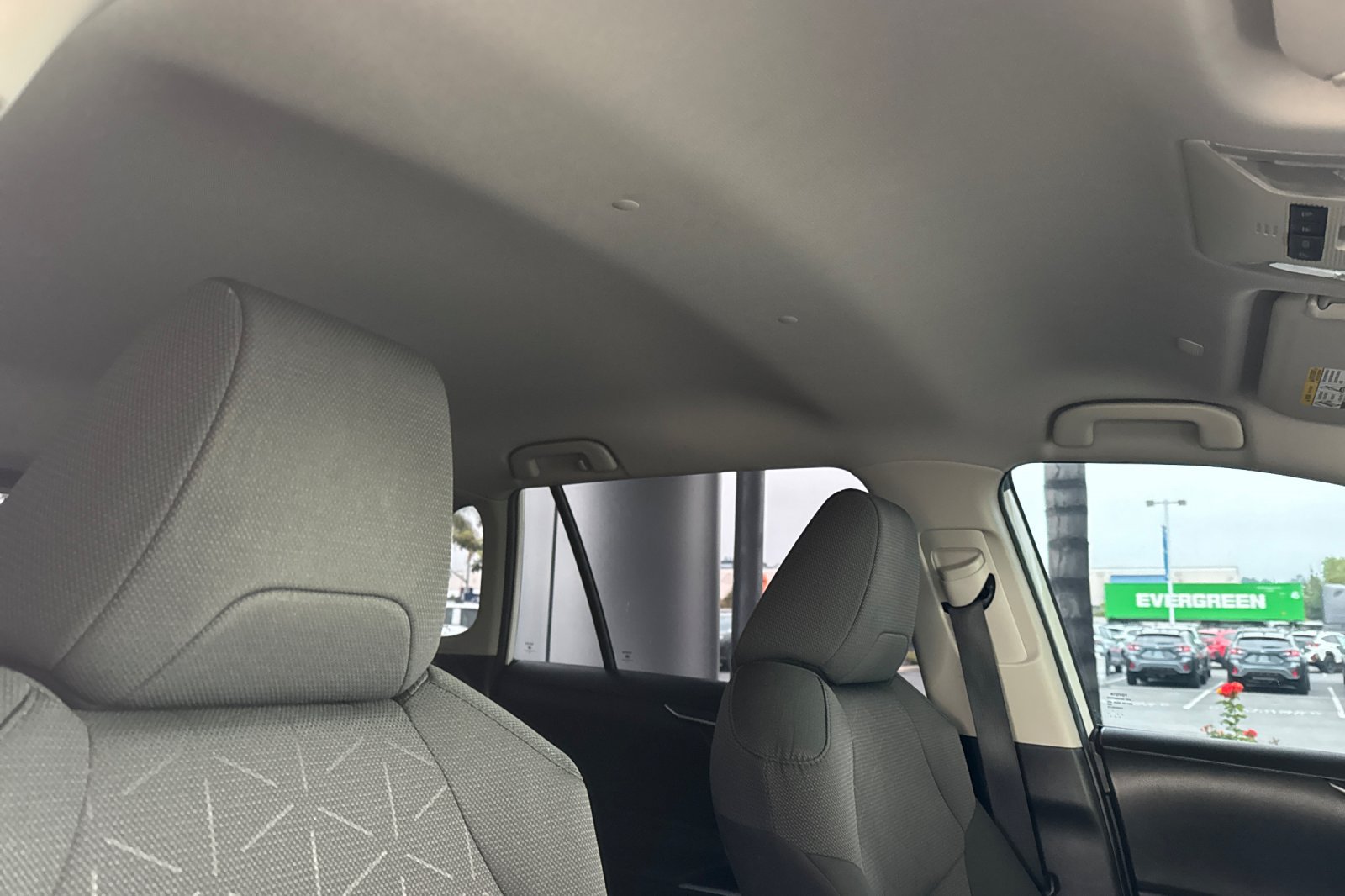 Used 2025 Toyota RAV4 XLE FWD image 17
