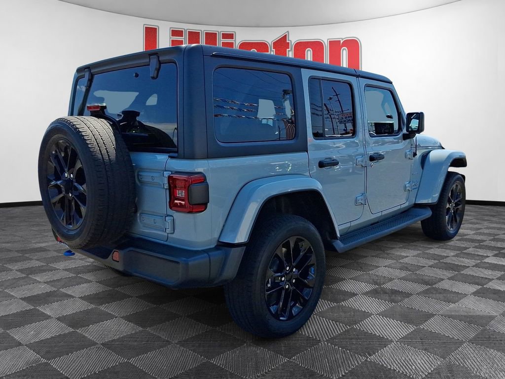 Used 2023 Jeep Wrangler Unlimited Sahara w/ Cold Weather Group AWD/4WD image 4