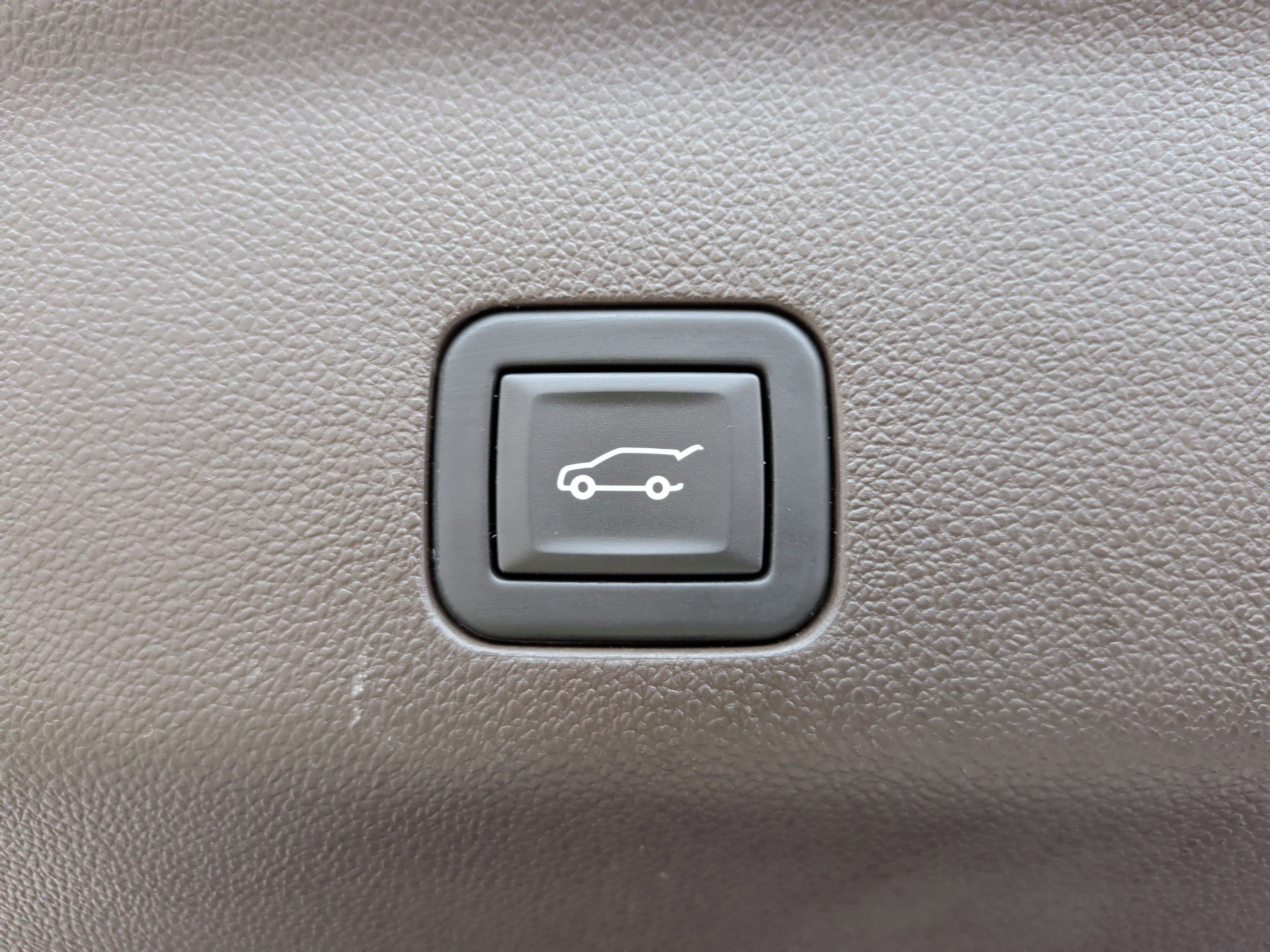 Used 2023 GMC Yukon Denali w/ Advanced Technology Package image 42