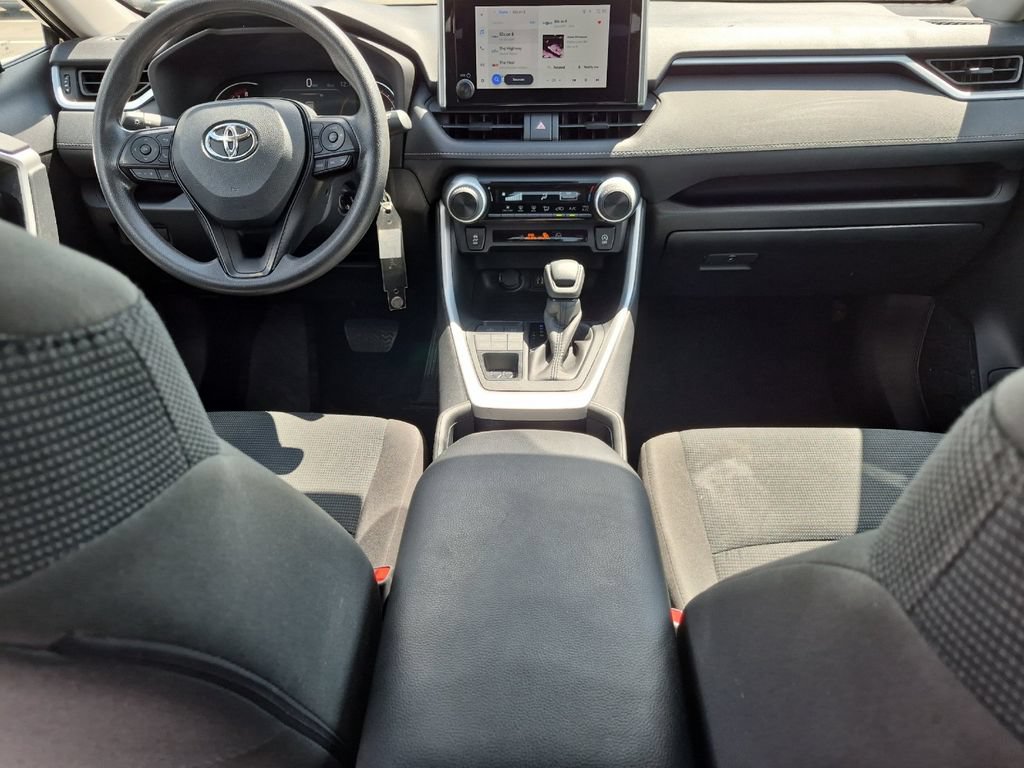 Used 2025 Toyota RAV4 LE AWD/4WD image 13