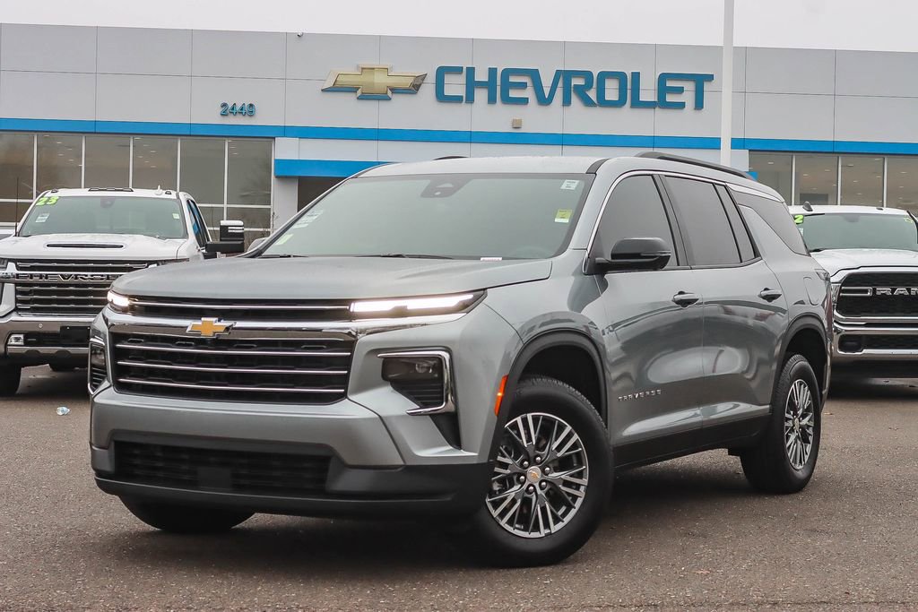 Used 2026 Chevrolet Traverse LT w/ Driver Confidence Package