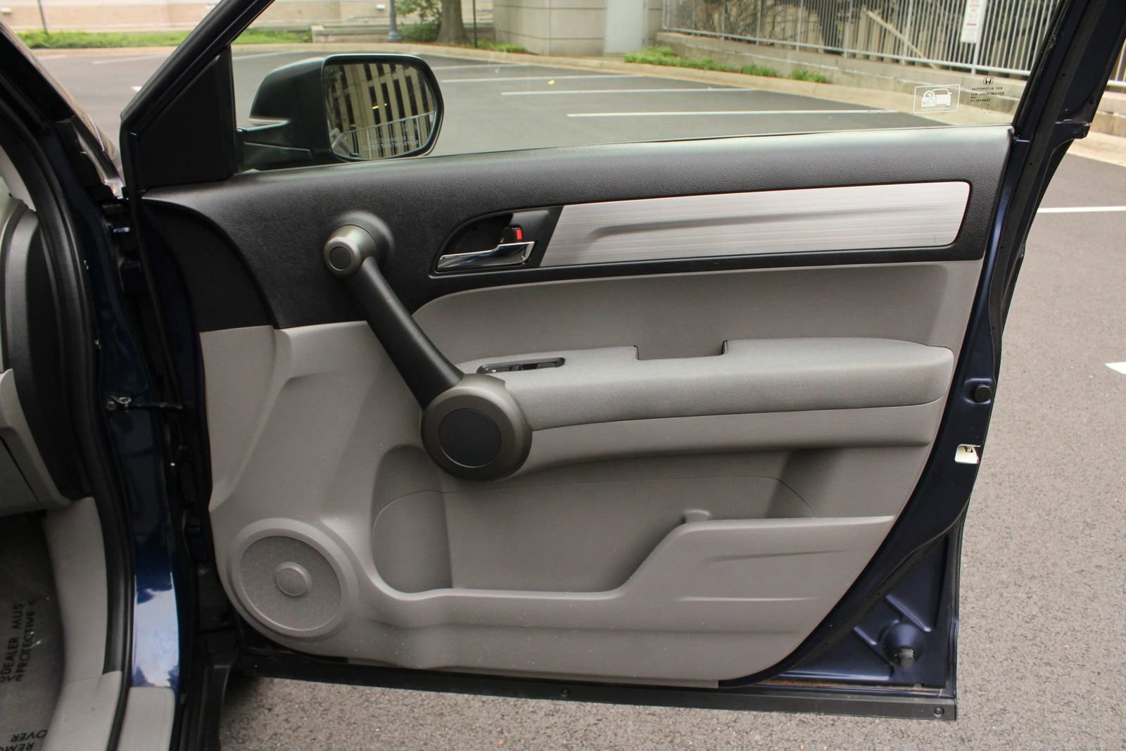 Used 2011 Honda CR-V LX image 32