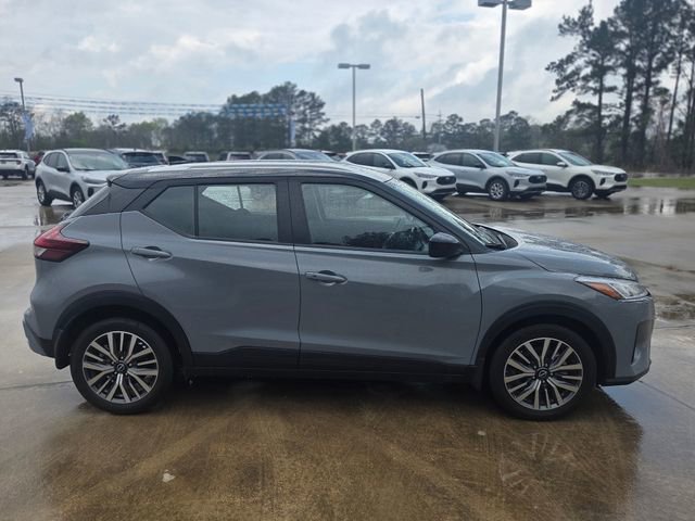 Used 2023 Nissan Kicks SV image 7
