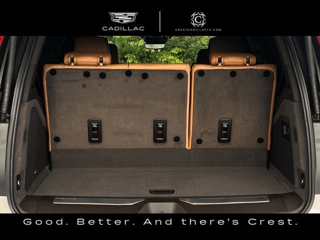 Used 2024 Cadillac Escalade Premium Luxury w/ Performance Package image 29