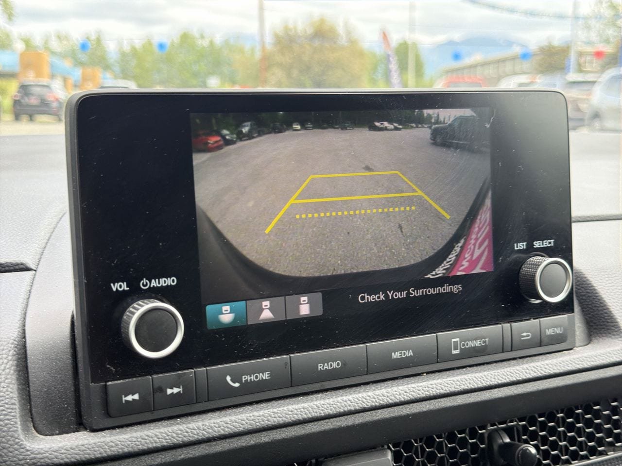 Used 2025 Honda CR-V LX image 17