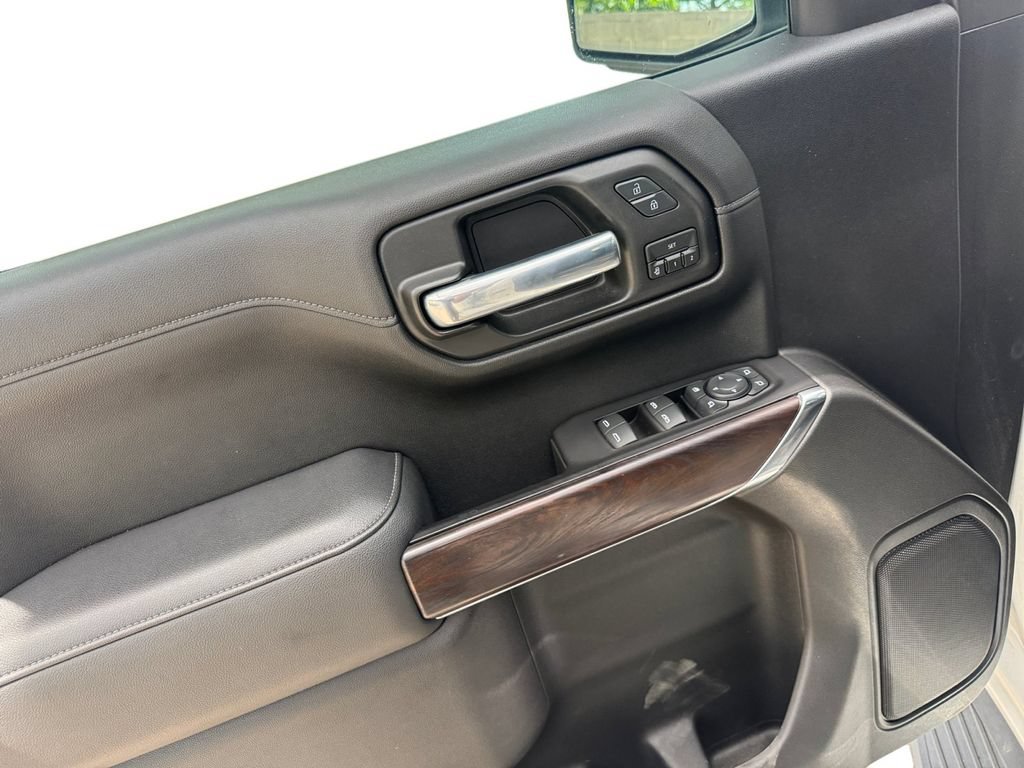 Used 2020 GMC Sierra 1500 SLT RWD image 19