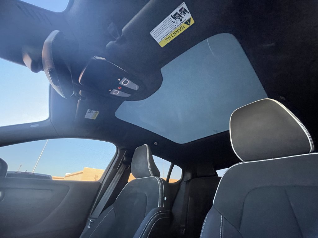 Used 2023 Volvo C40 P8 Recharge Plus w/ Climate Package image 19