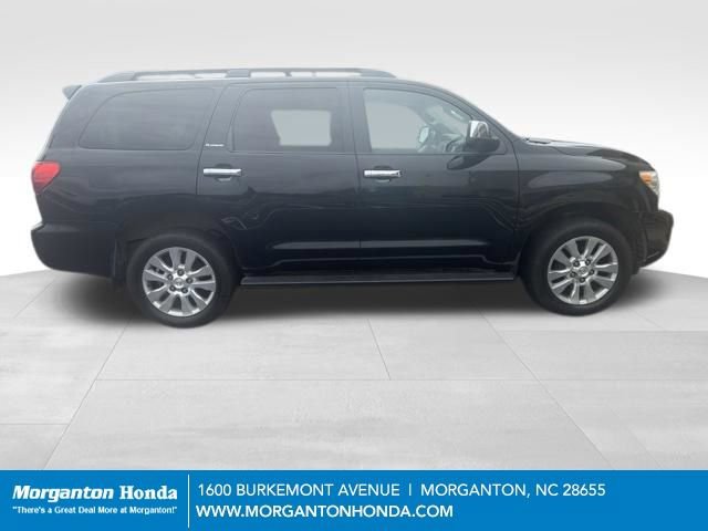 Used 2017 Toyota Sequoia Platinum AWD/4WD image 1