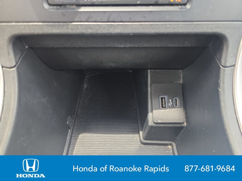Used 2024 Ford Edge SEL AWD/4WD image 25