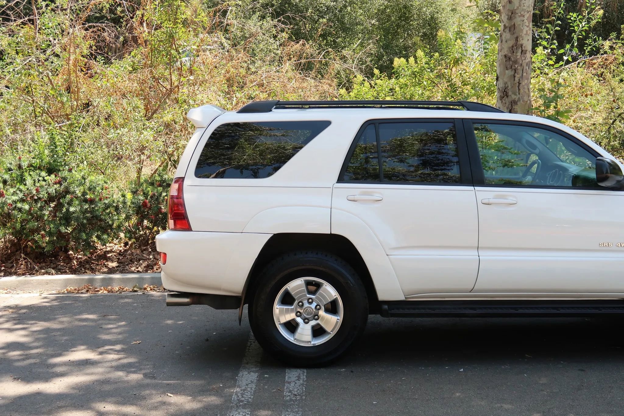 Used 2005 Toyota 4Runner Sport AWD/4WD image 10