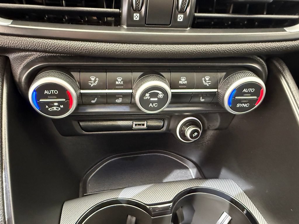 New 2025 Alfa Romeo Giulia RWD image 42