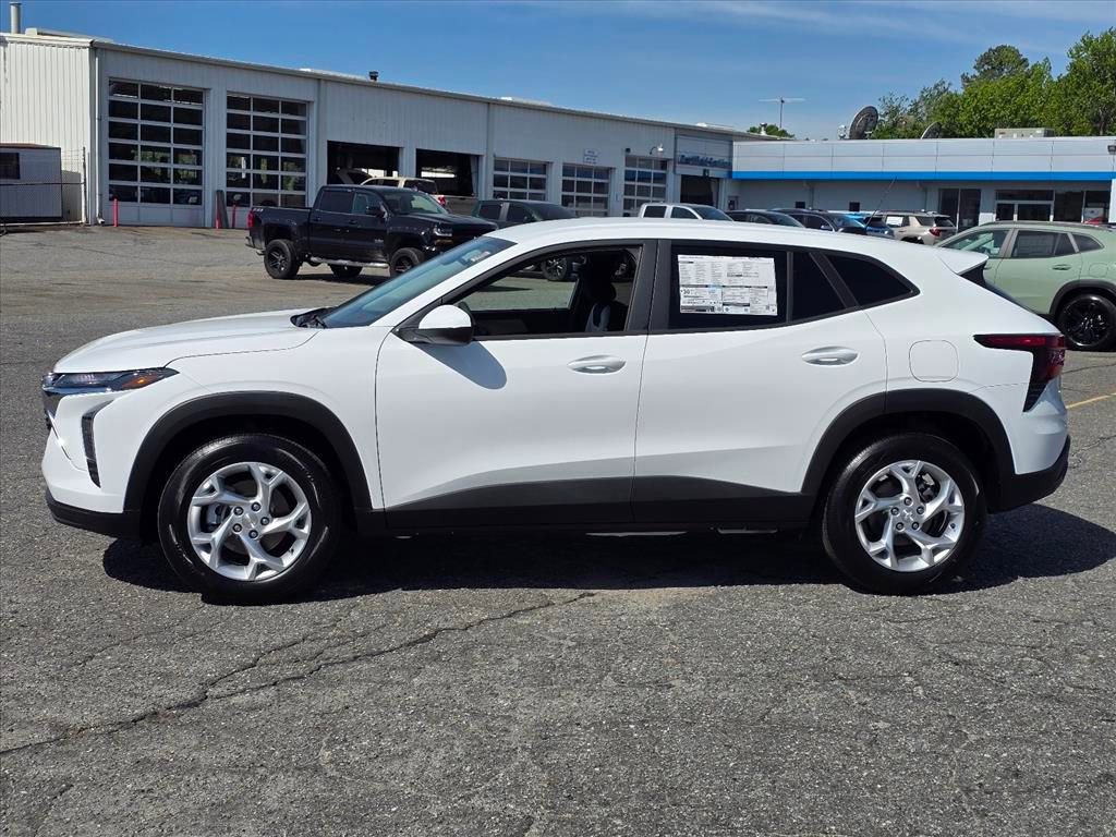 New 2026 Chevrolet Trax LS FWD image 18
