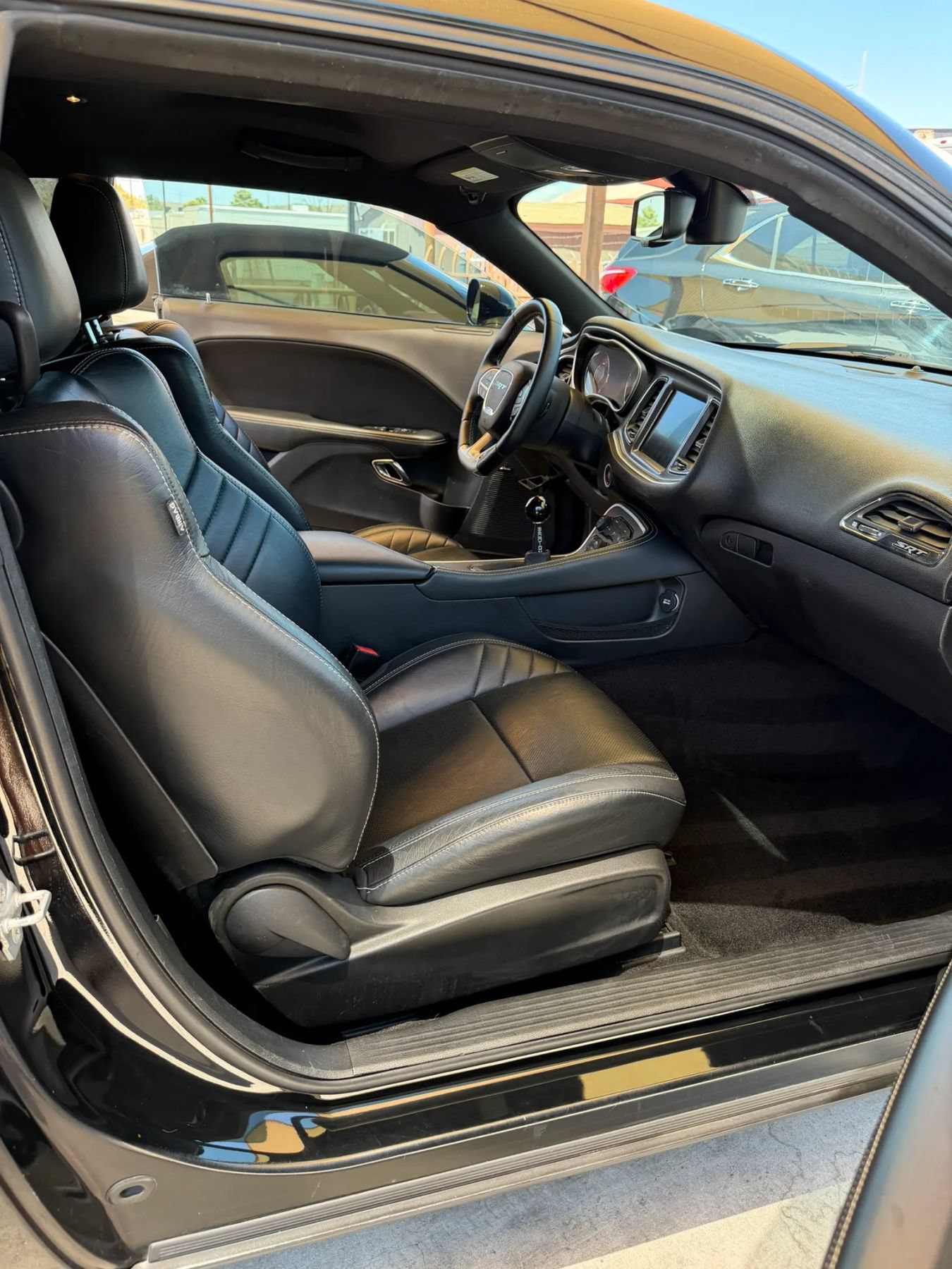 Used 2015 Dodge Challenger SRT Hellcat RWD image 10