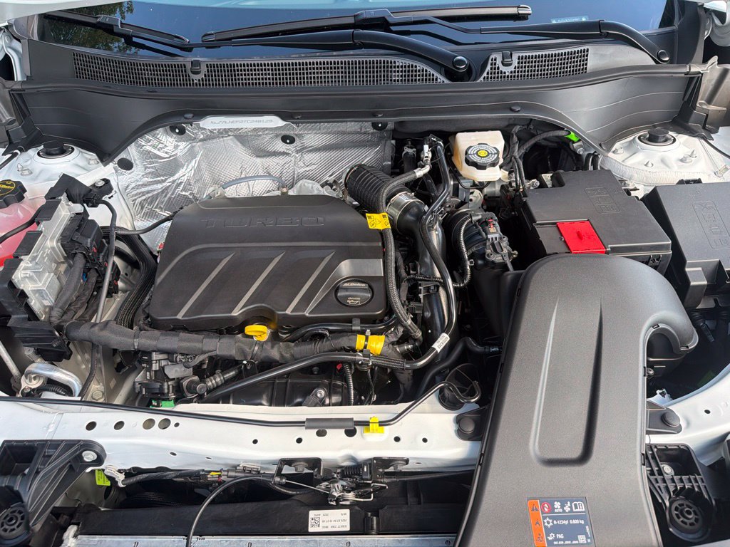 New 2026 Chevrolet Trax LT w/ LT Convenience Package FWD image 18