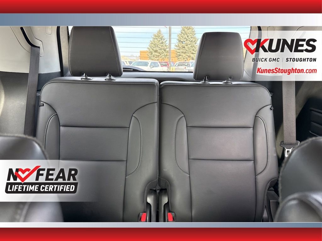 Used 2023 GMC Acadia SLT image 46