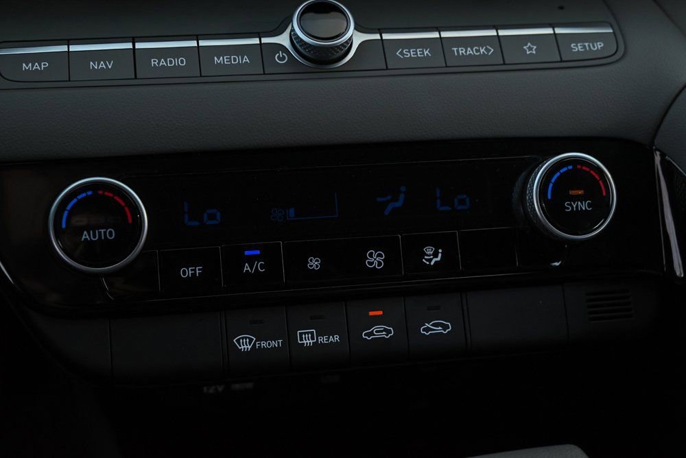Used 2024 Hyundai Elantra Blue FWD image 22
