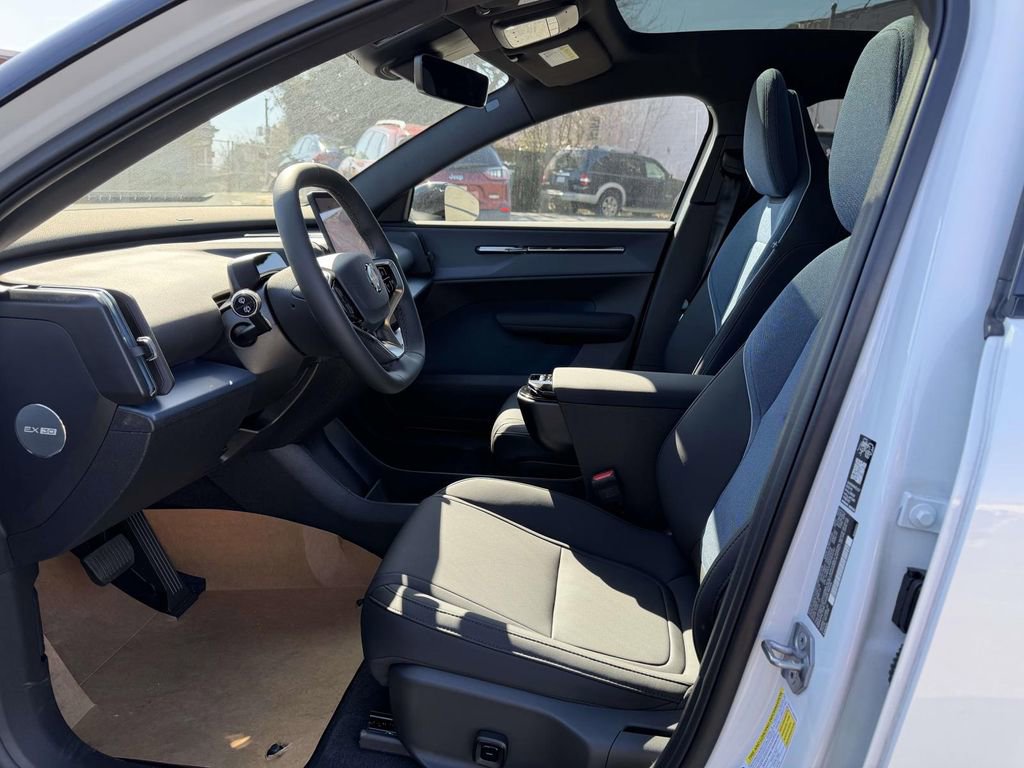 New 2026 Volvo EX30 Plus w/ Protection Package Premier AWD/4WD image 14