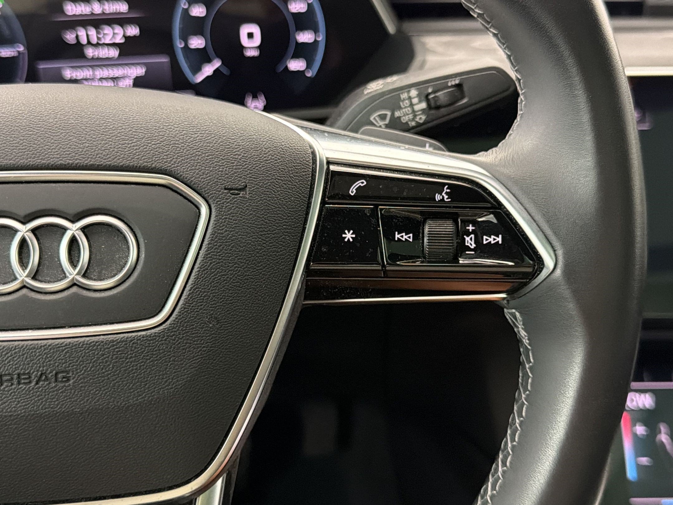 Certified 2024 Audi Q8 e-tron Premium Plus w/ Premium Plus Package AWD/4WD image 29