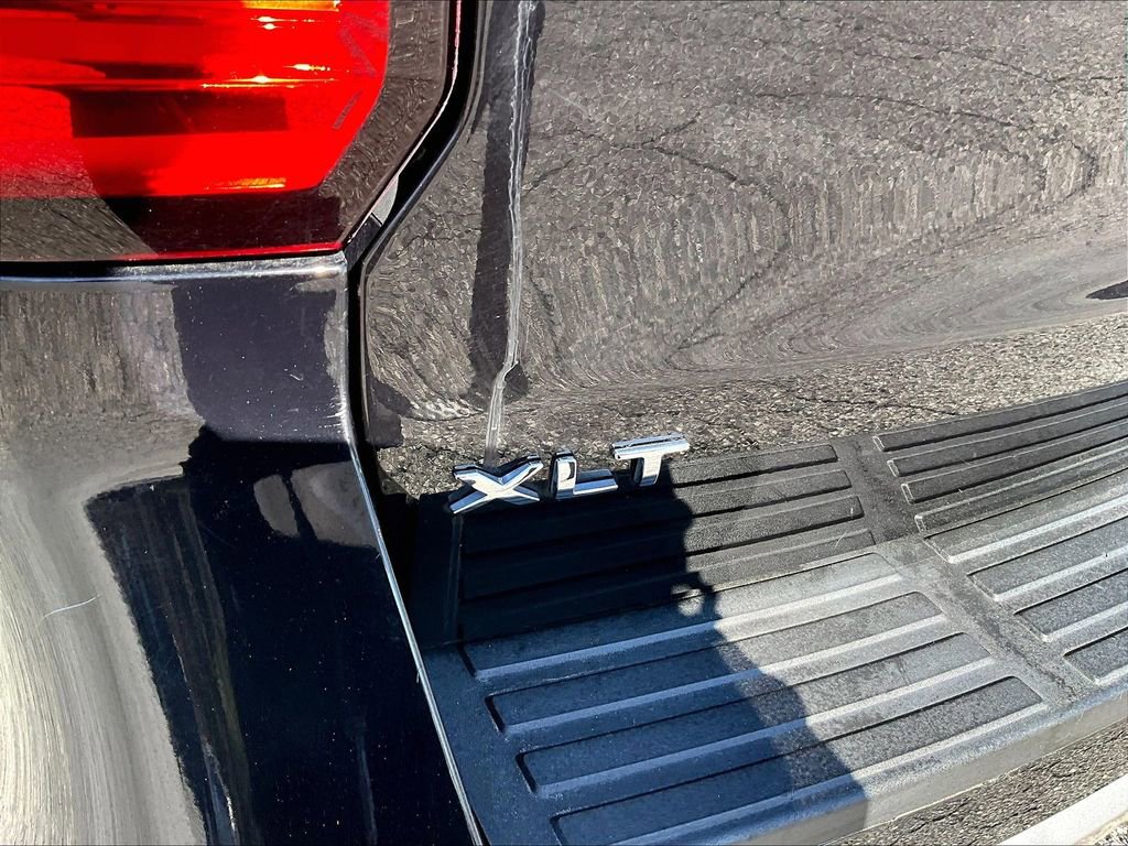 Used 2023 Ford Expedition Max XLT image 25