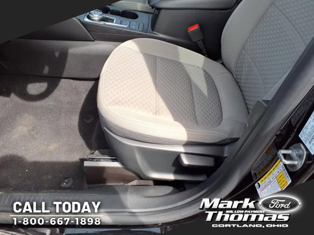 Used 2022 Ford Escape SE w/ Cold Weather Package image 9