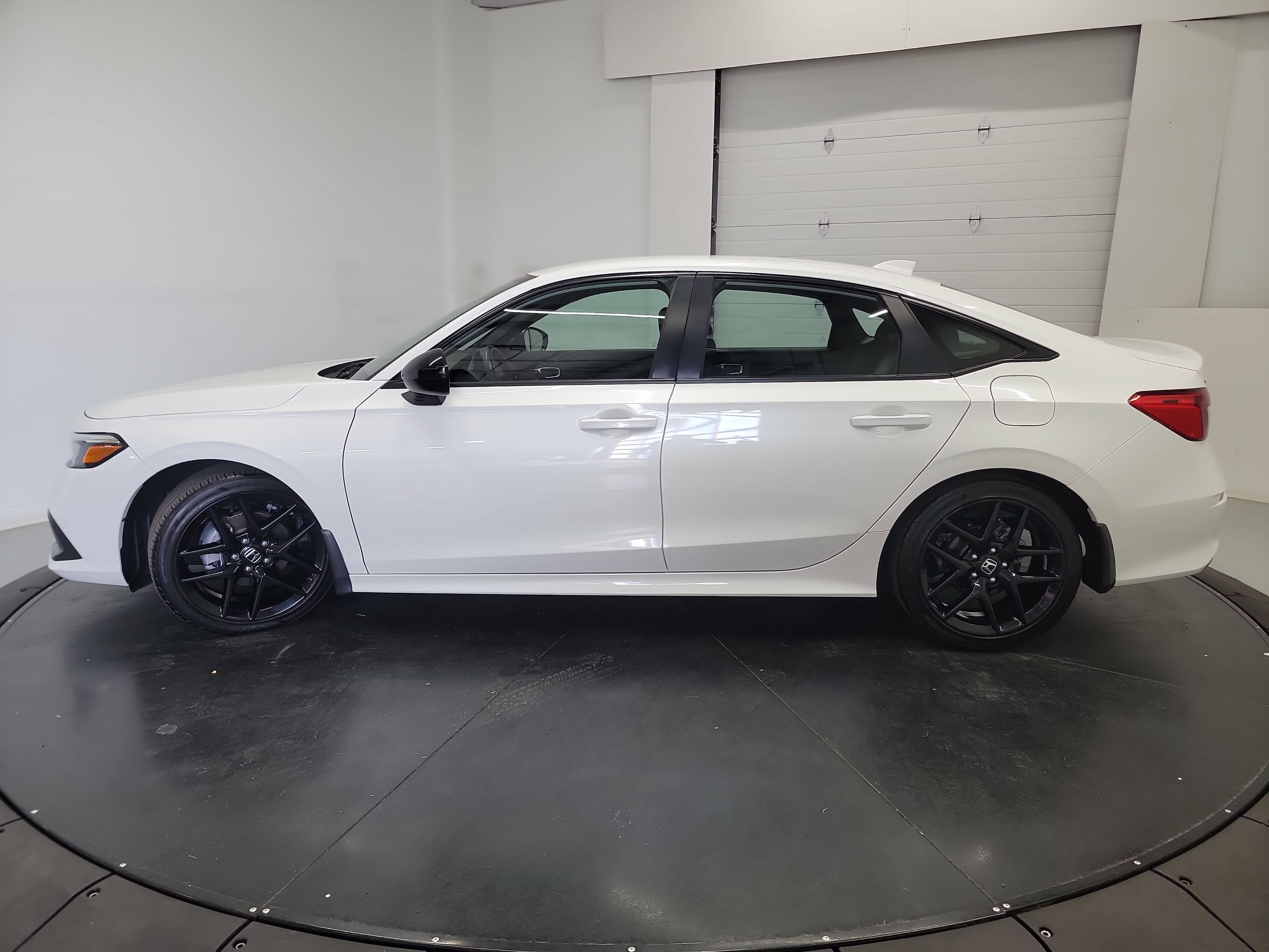 Used 2024 Honda Civic Sport image 4