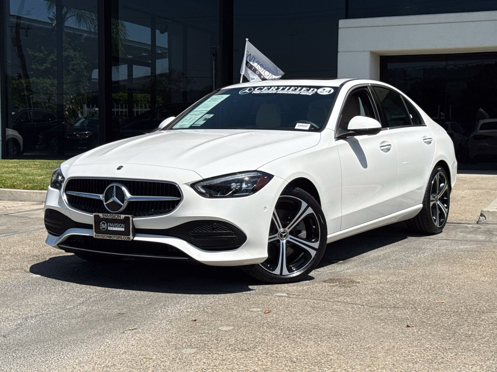 Used 2024 Mercedes-Benz C 300 Sedan image 2