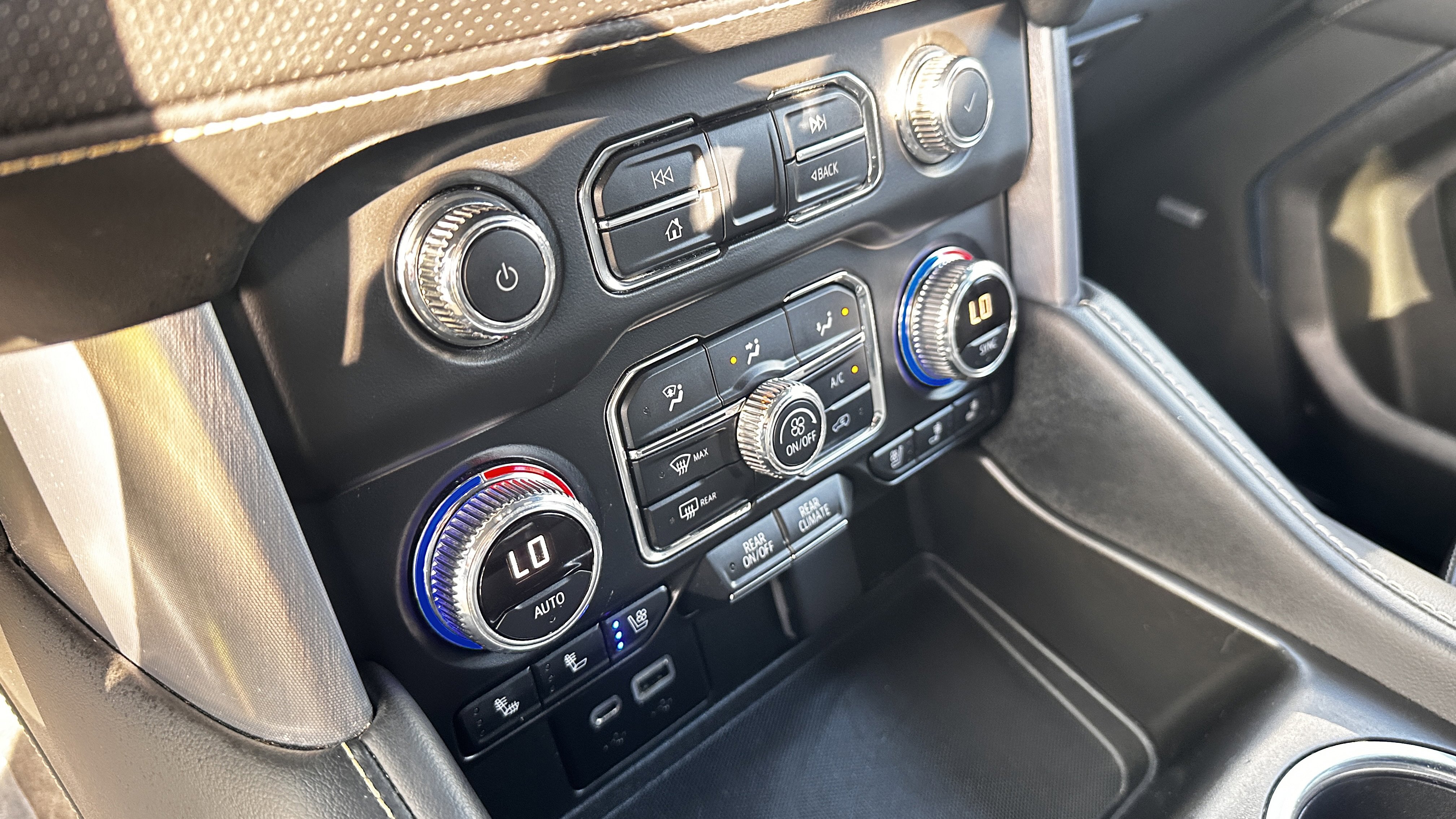 Used 2022 GMC Yukon SLT image 24