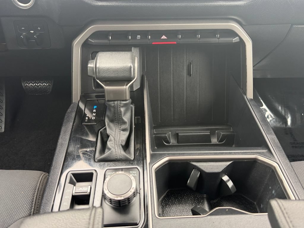 Used 2022 Toyota Tundra SR5 AWD/4WD image 11