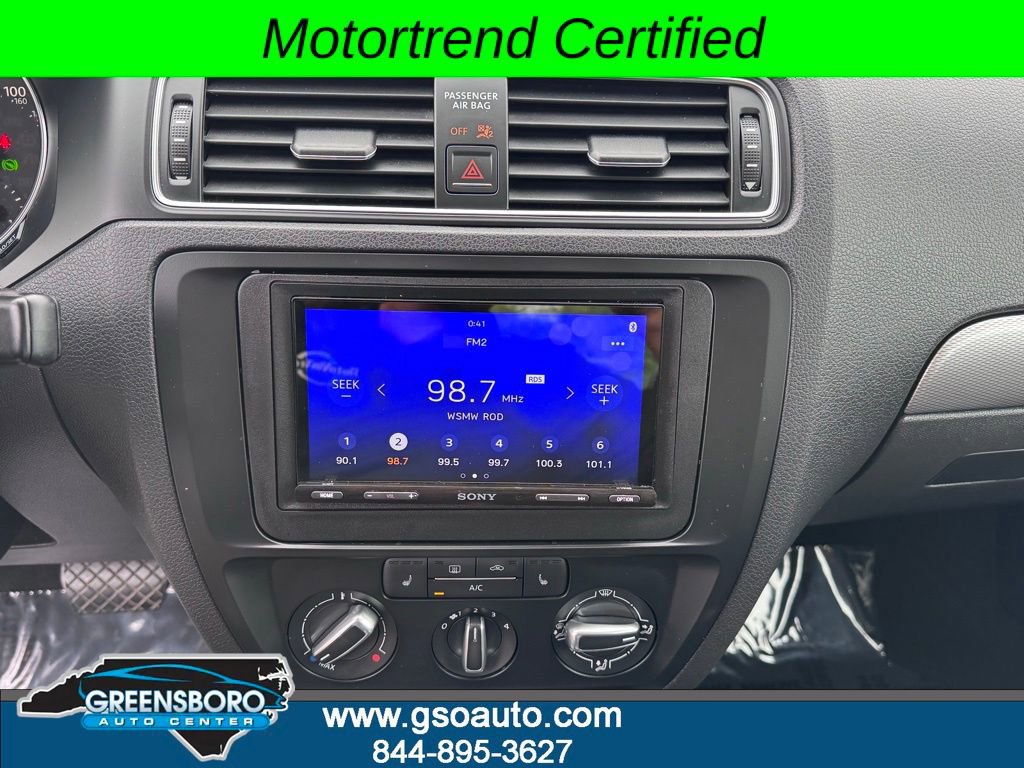 Used 2017 Volkswagen Jetta SE FWD image 15