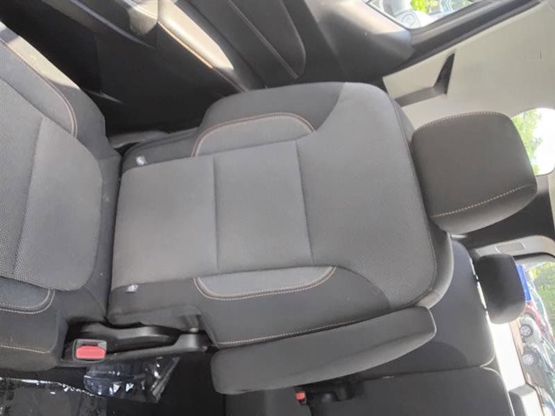 Used 2020 Chevrolet Traverse LT image 13