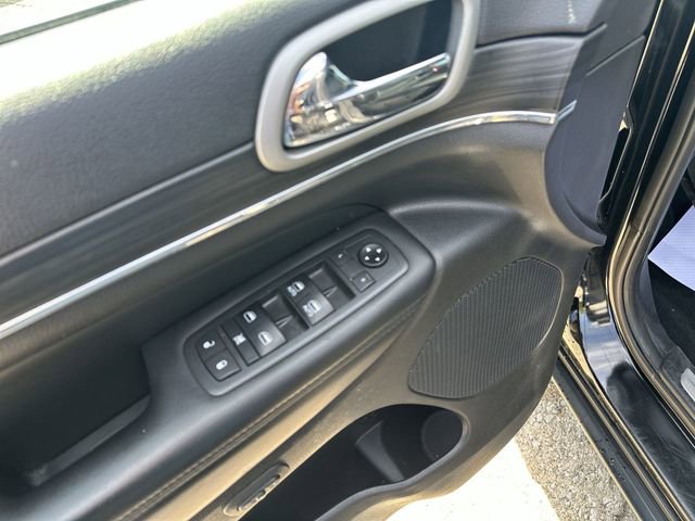 Used 2019 Jeep Grand Cherokee Limited w/ Trailer Tow Group IV AWD/4WD image 26