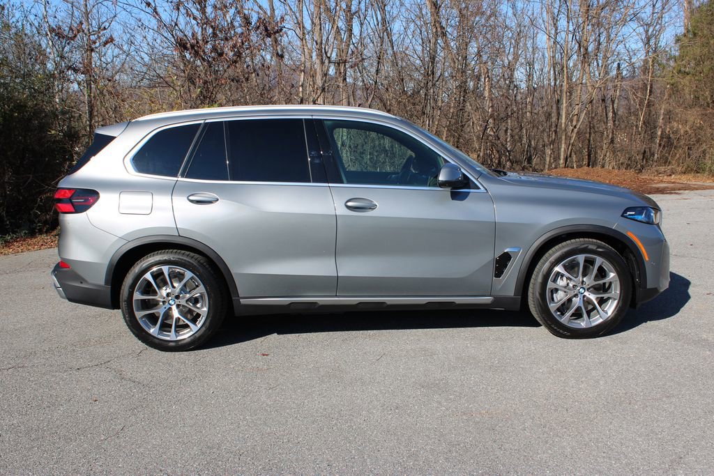 New 2026 BMW X5 xDrive50e w/ Climate Comfort Package image 9