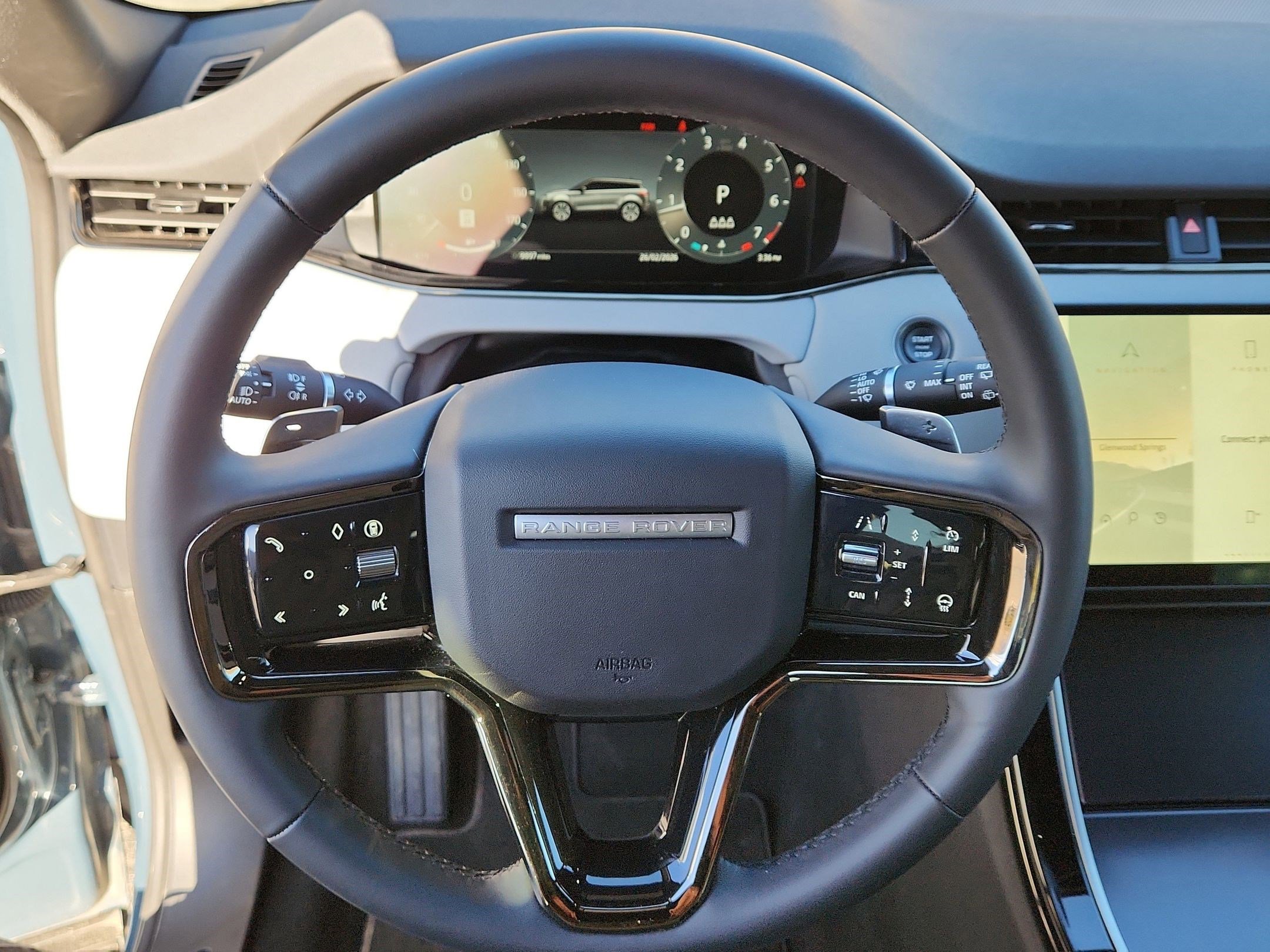 Used 2026 Land Rover Range Rover Evoque Dynamic SE image 23