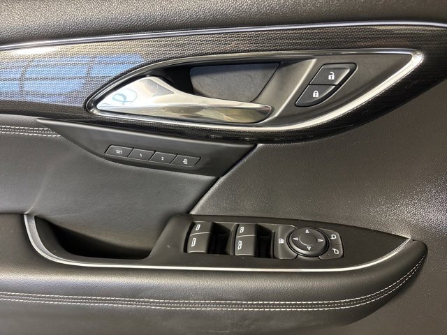 Used 2022 Buick Envision Essence w/ Technology Package I image 10