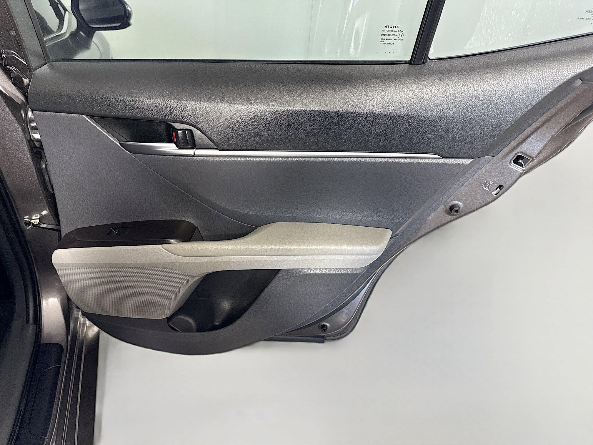 Used 2024 Toyota Camry LE image 27