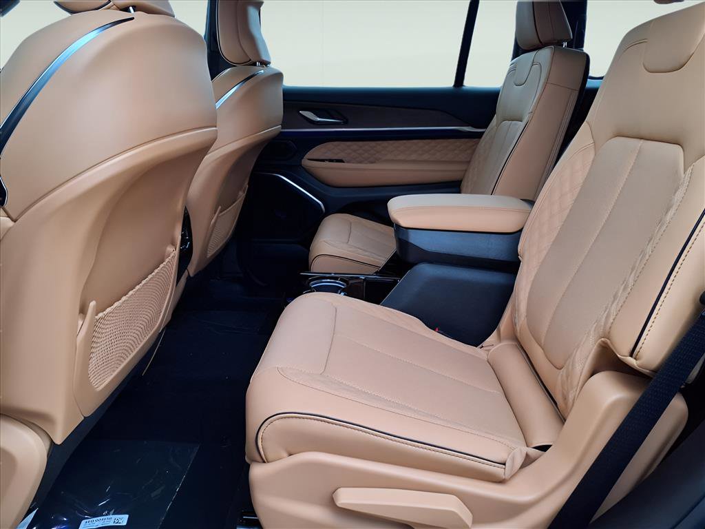 New 2025 Jeep Grand Cherokee L Summit w/ Obsidian Package image 8