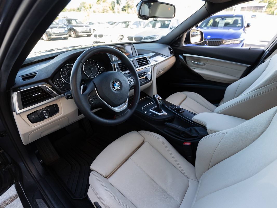 Used 2017 BMW 330i Sedan RWD image 18