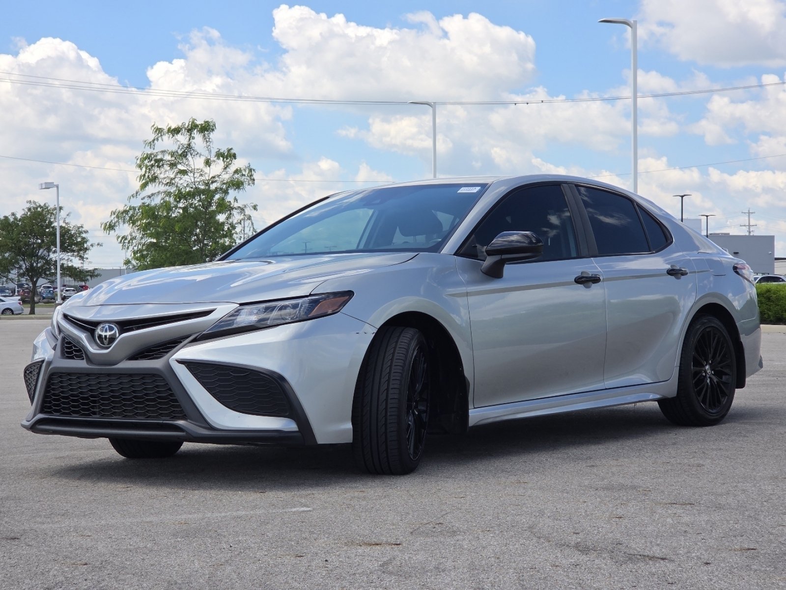Used 2021 Toyota Camry SE FWD image 14