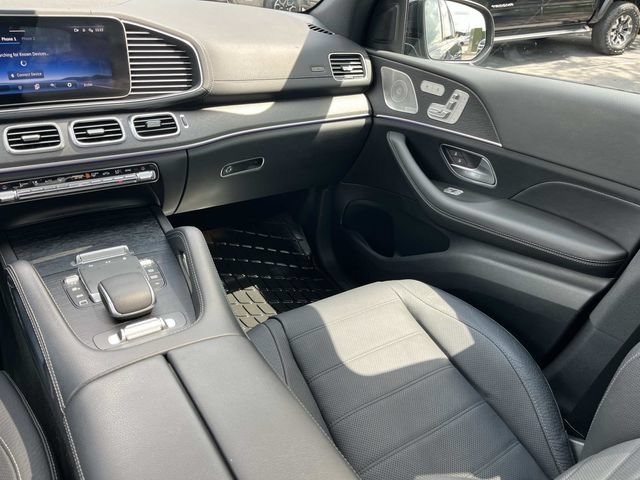 Used 2025 Mercedes-Benz GLS 450 4MATIC image 18