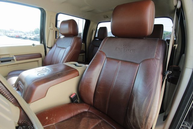 Used 2013 Ford F350 King Ranch w/ King Ranch w/Chrome Pkg image 3