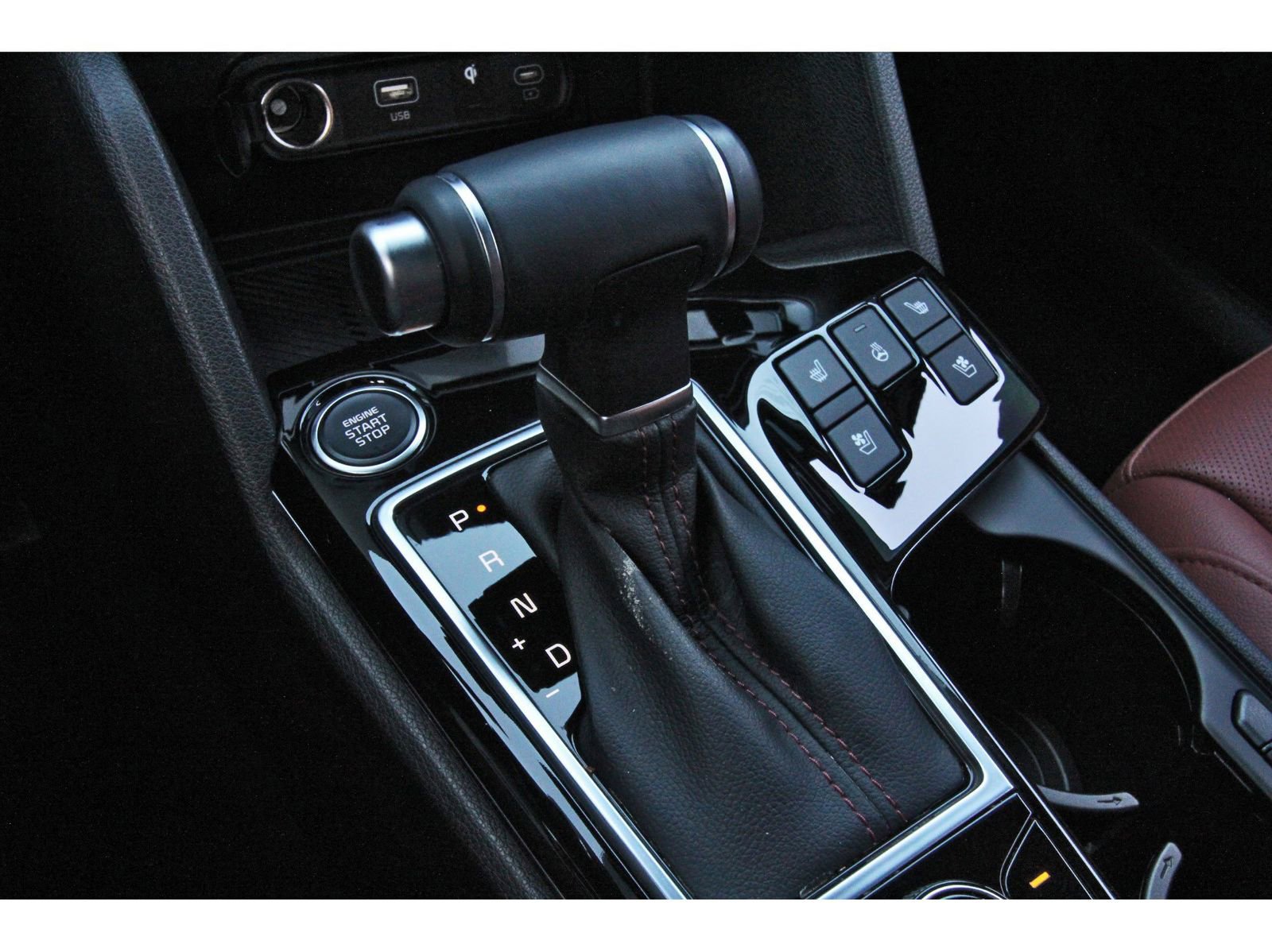 Used 2025 Kia Sportage SX image 27