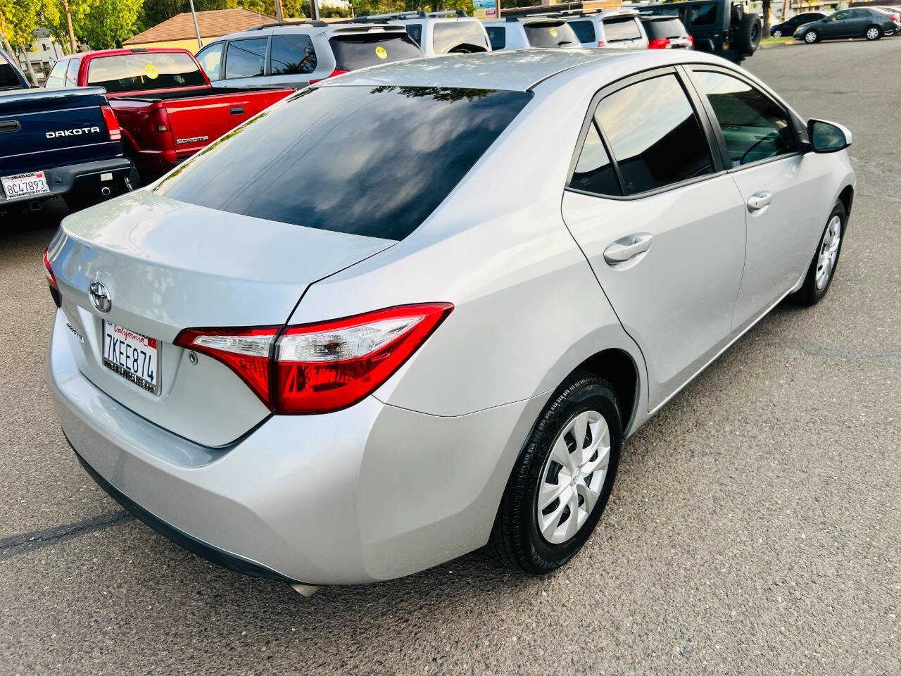 Used 2015 Toyota Corolla L FWD image 3