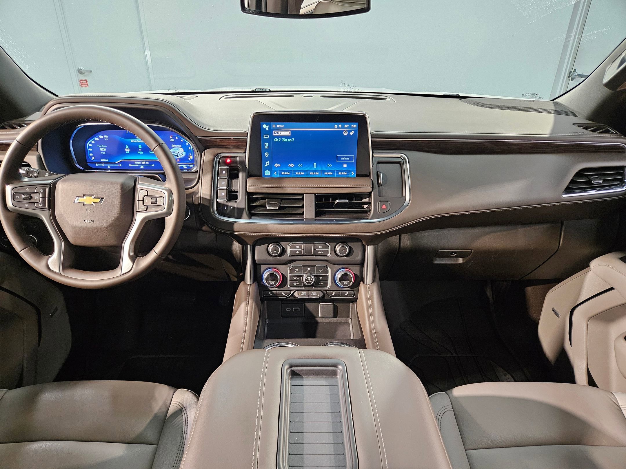 Used 2023 Chevrolet Tahoe LT w/ Luxury Package image 10