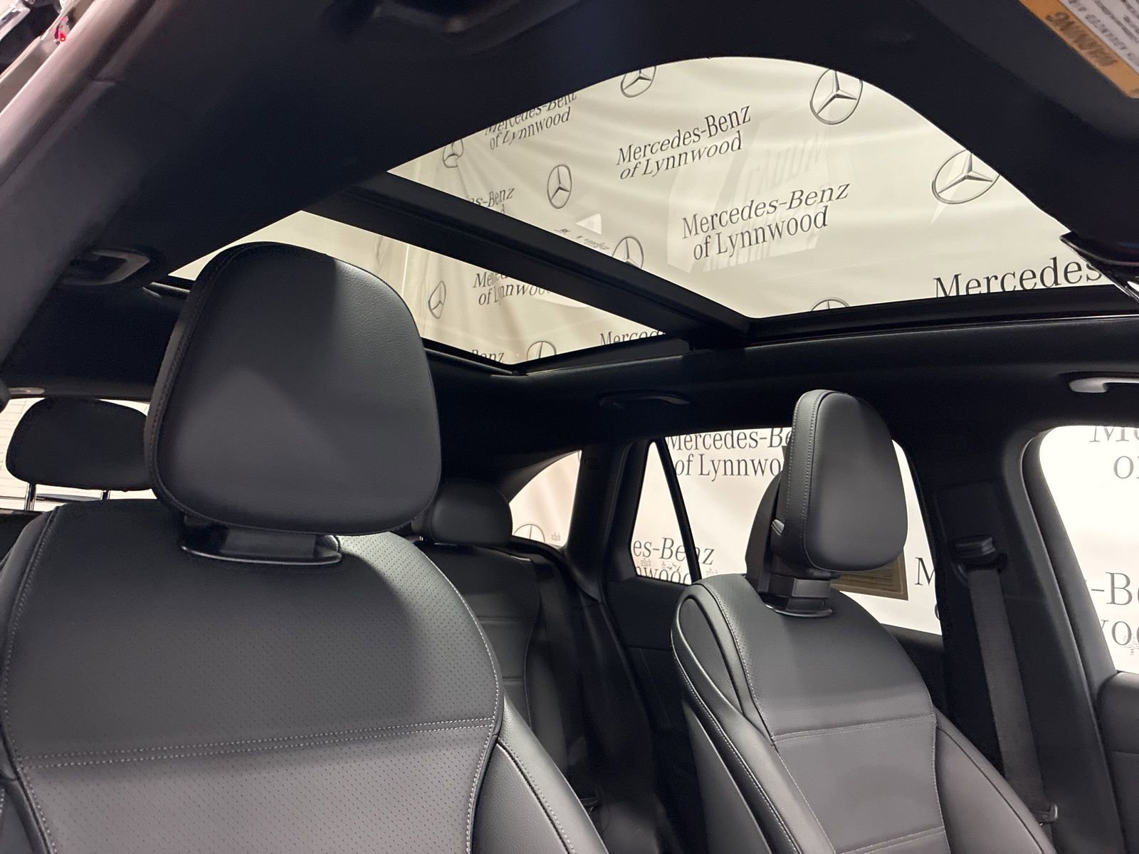 Used 2025 Mercedes-Benz GLC 300 GLC 300 image 23