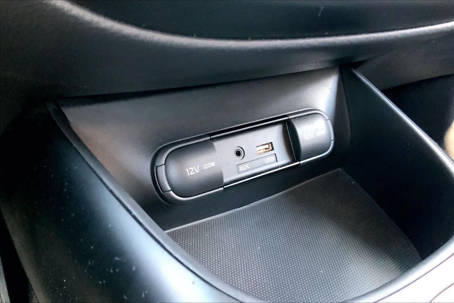 Used 2017 Kia Soul FWD image 26