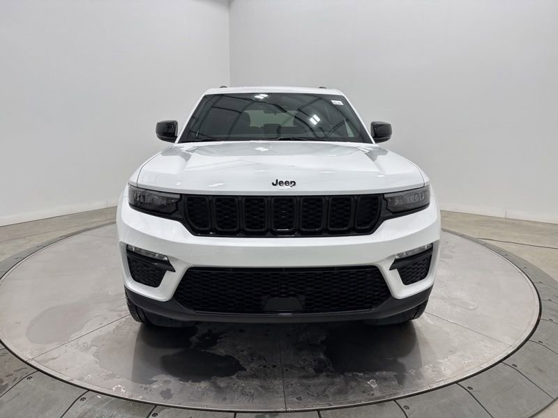 New 2025 Jeep Grand Cherokee Limited w/ Black Appearance Package AWD/4WD image 2