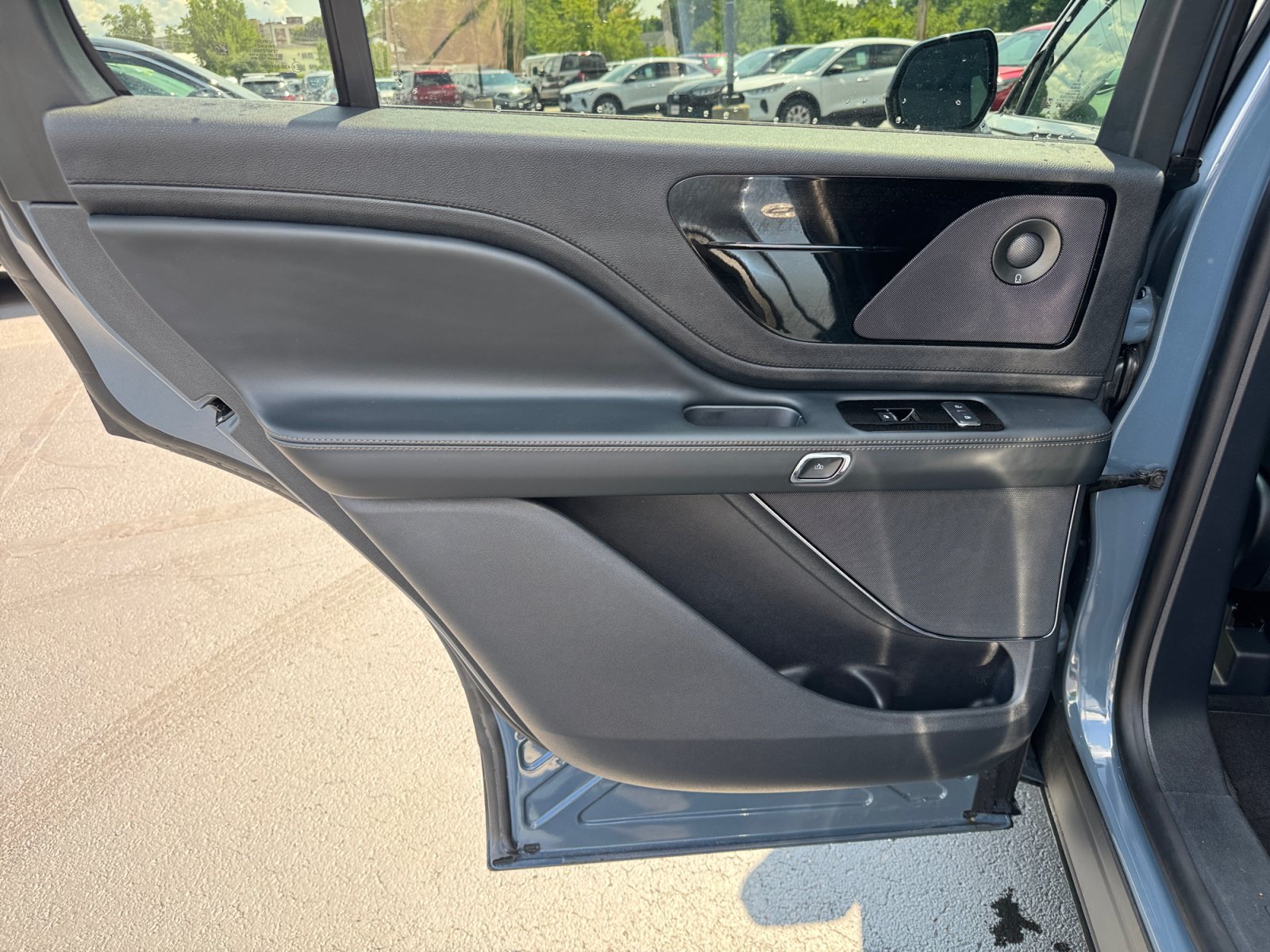 New 2025 Lincoln Aviator Reserve w/ Illumination Package AWD/4WD image 25