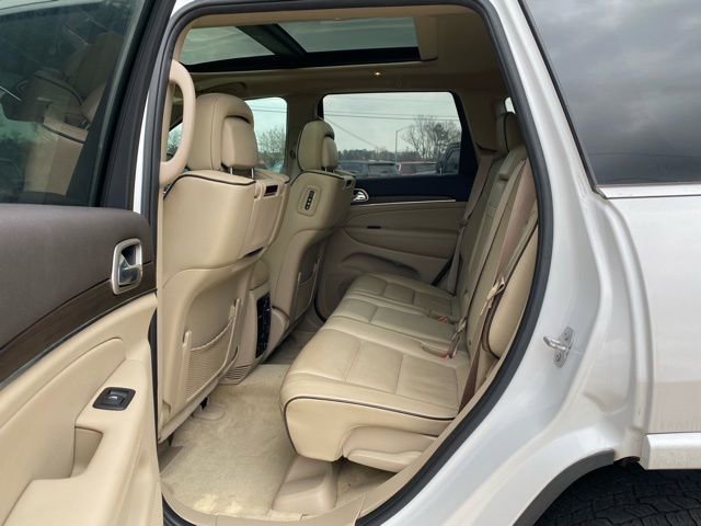 Used 2017 Jeep Grand Cherokee Overland image 8