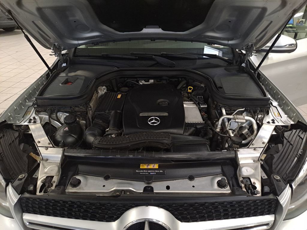 Used 2017 Mercedes-Benz GLC 300 4MATIC Coupe image 22